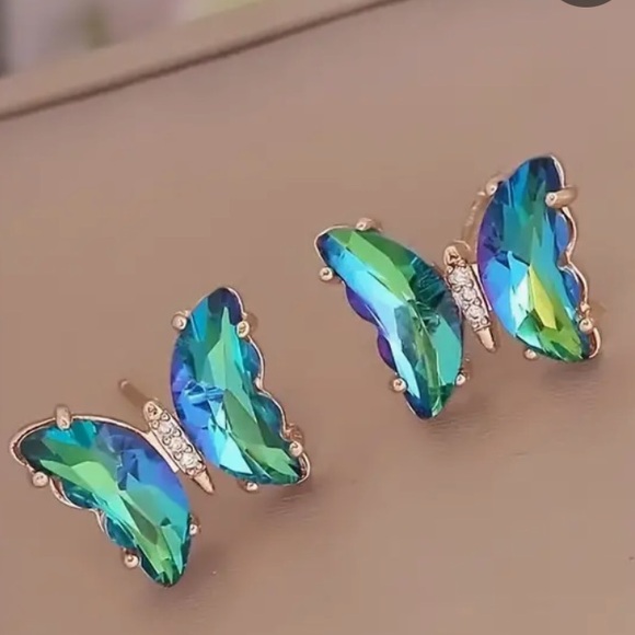 BUTTERFLY Green & Blue Multicolor Gradient Crystal Butterfly Earrings NIB - Picture 3 of 5